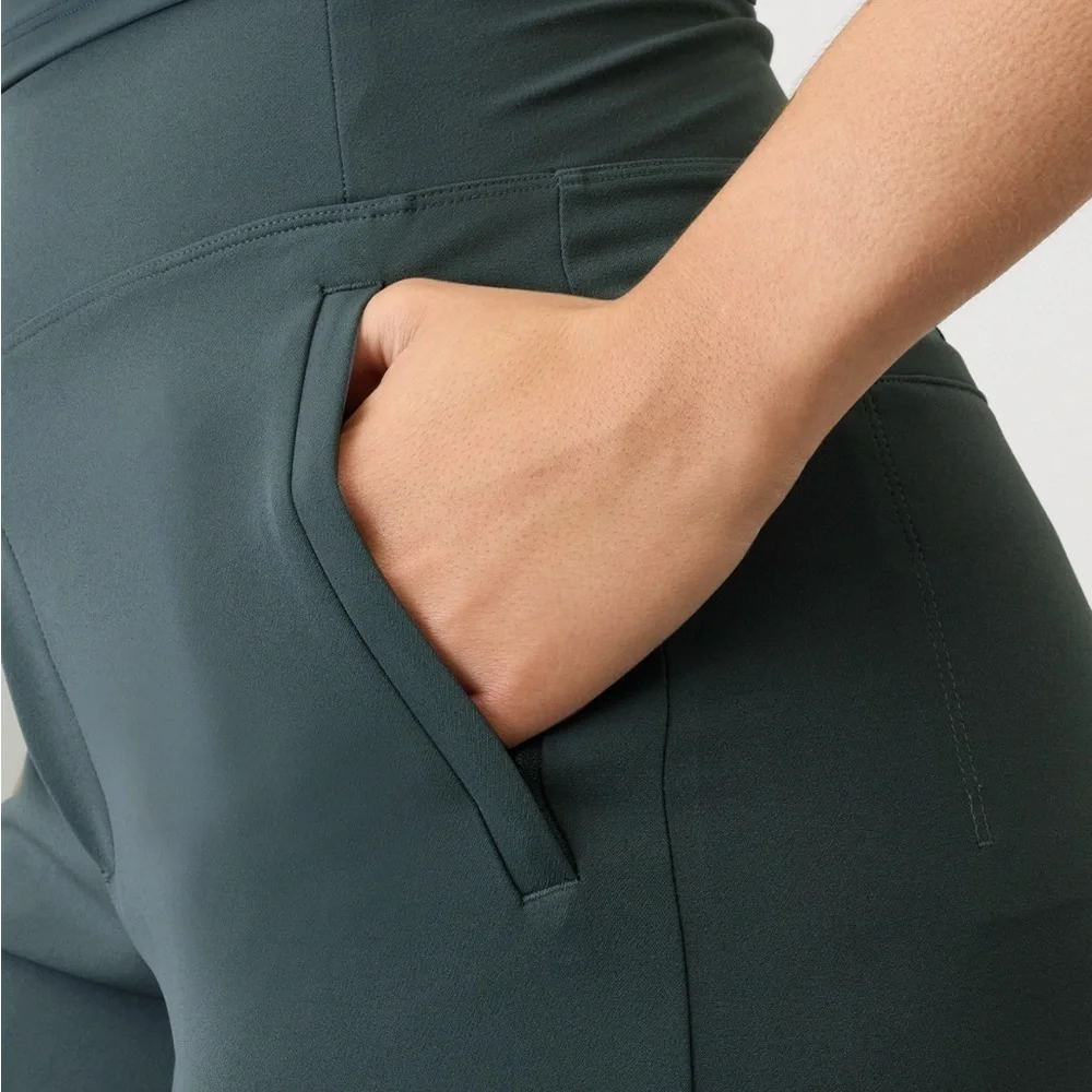 NWT Athleta Endless Eden Pants size 2.